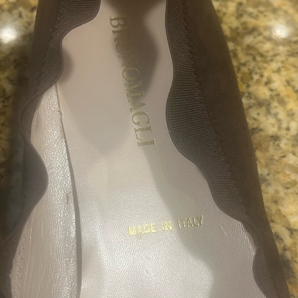 Bruno Magli Chocolate Brown Suede Patent Leather Cap Toe Ballet Flats 40 9 EUC - Picture 3 of 14